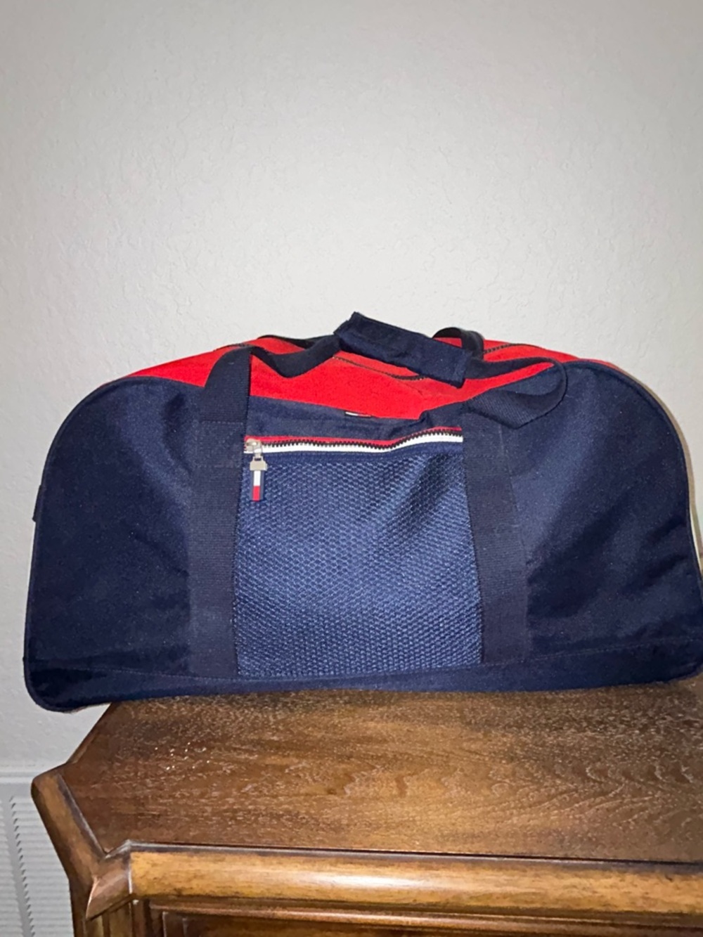 Tommy Hilfiger Zipper Closure Duffle Bag